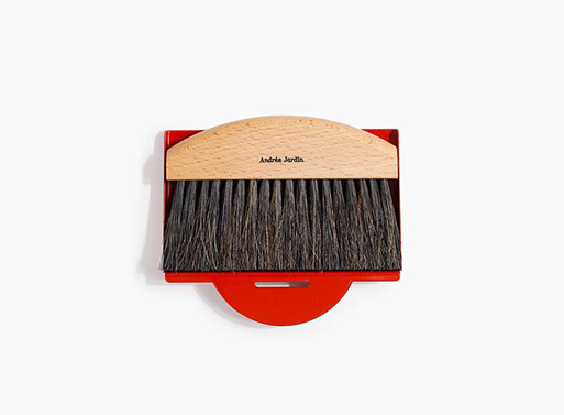 Andreé Jardin Mini Brush and Dustpan Set